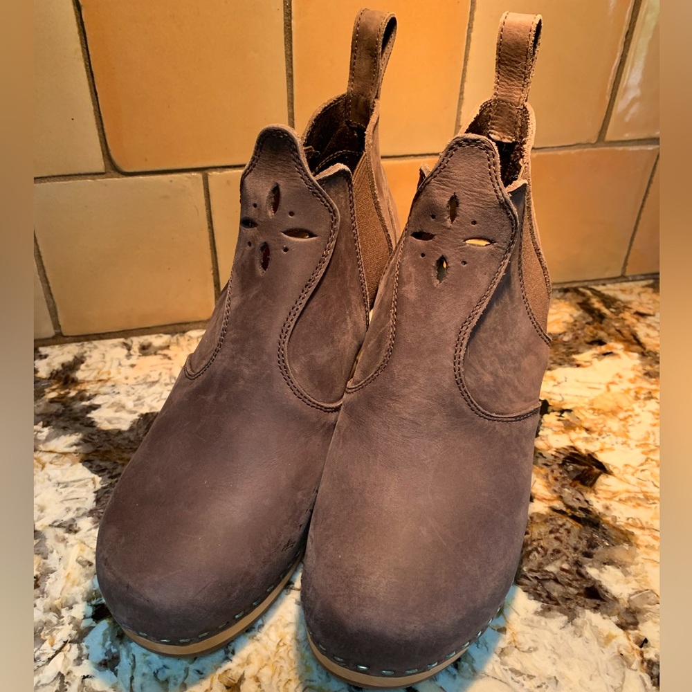 NIB-Swedish Hasbeen clog booties size 39/8.5-9 US
